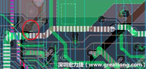 慢慢確認(rèn)CAF發(fā)生的位置后，可以配合Gerber查看PCB的結(jié)構(gòu)是否有通孔太近或是線路太近的問題。